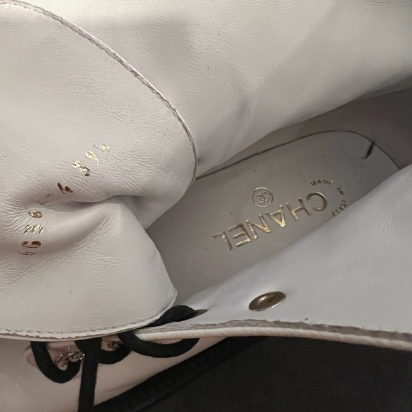 Lovely most sought after Chanel Boots Authentic size 10/40 - Picture 10 of 11